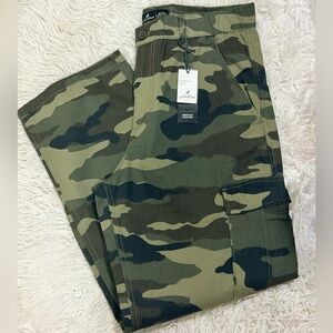 Men's Camouflage Cargo Pants - Olive Camo